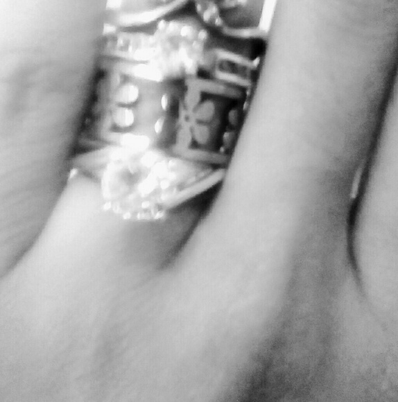 💖Restocked!!💖Titanium Stainless Steel Ring - Picture 8 of 8